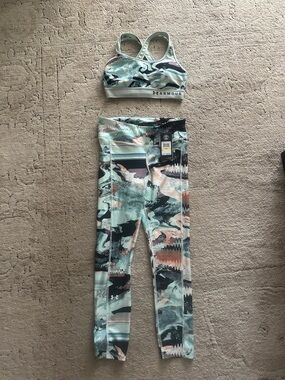 Under Armour Mint, Blush & Black Abstract Print Sports Bra and Leggings Set